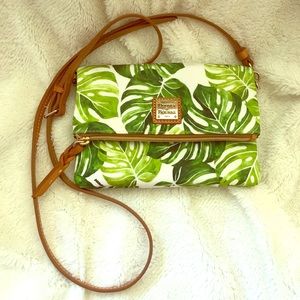 Doone & Bourke Folded Crossbody Purse